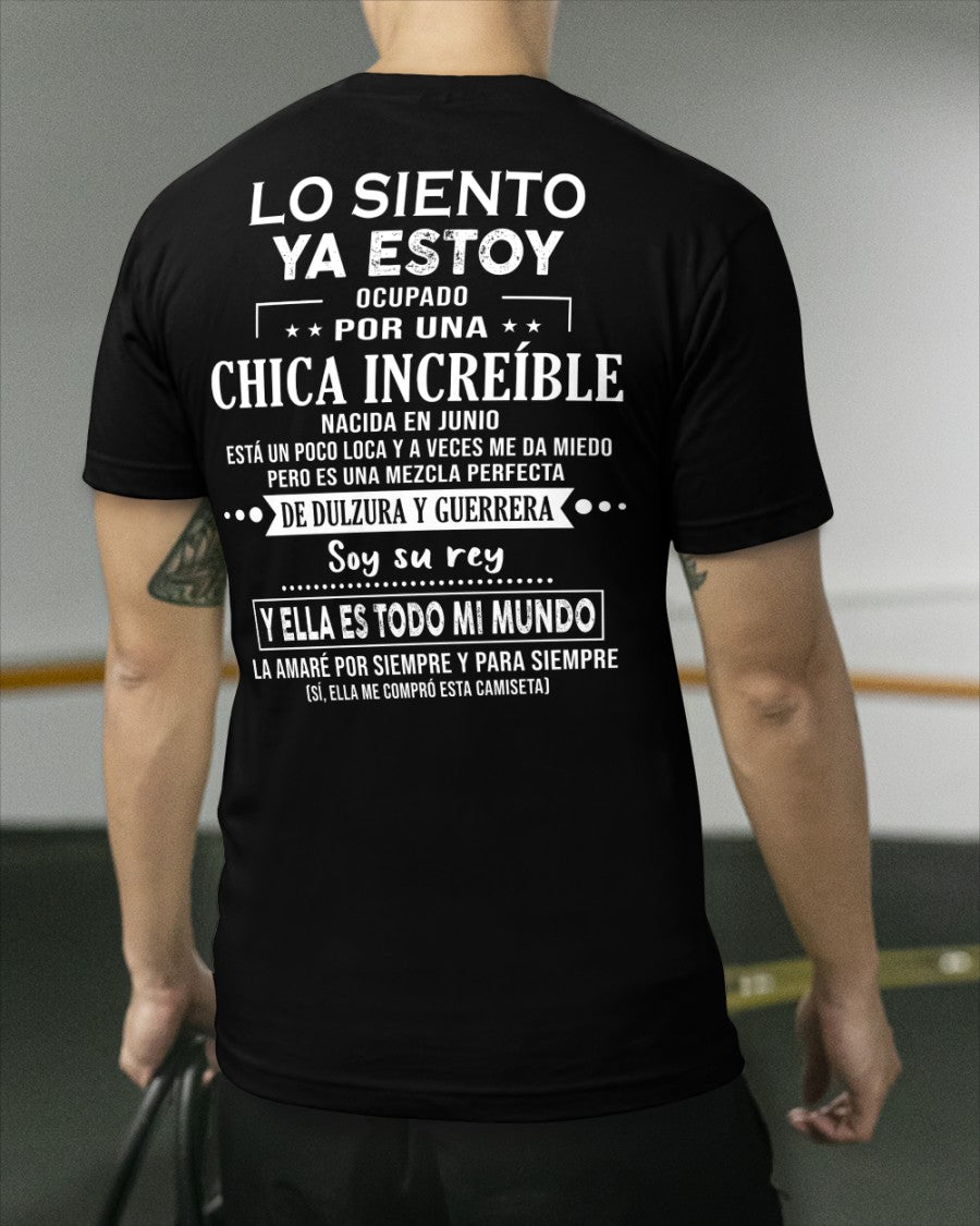 Lo siento chicas, ya estoy pillado - Mi novia está un poco loca y es adorable - Regalo especial para tu novio o esposo - (SKU04-156-06) - SUN06