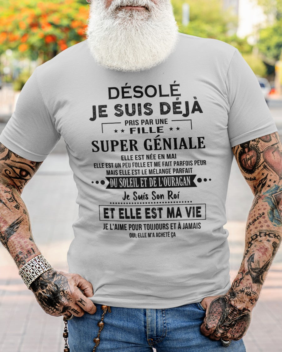 Mai - Petite amie incroyable née en Mai - Le cadeau parfait pour son petit ami - SUN05 (SKU.FR.SS-05)